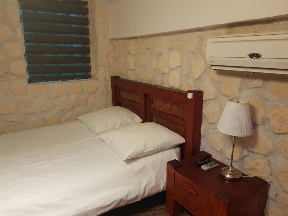 Mpoint Motel Бухарест Экстерьер фото