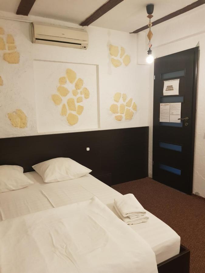 Mpoint Motel Бухарест Экстерьер фото