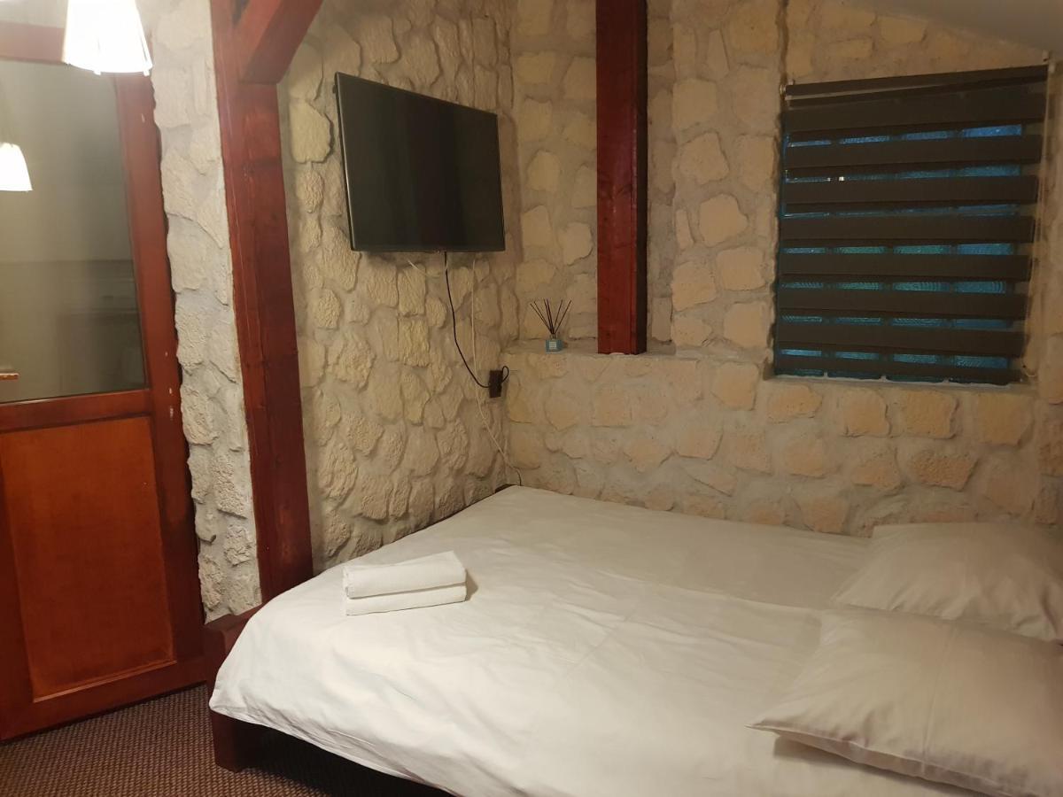Mpoint Motel Бухарест Экстерьер фото