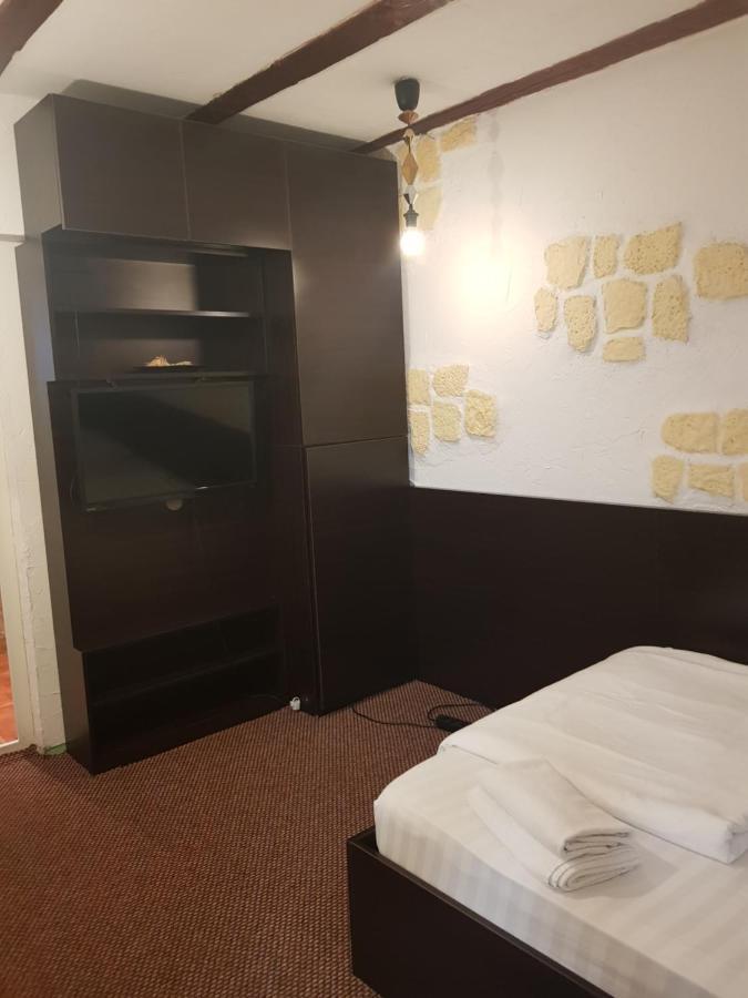 Mpoint Motel Бухарест Экстерьер фото