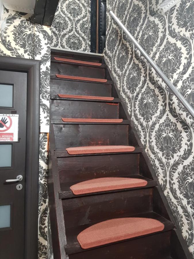 Mpoint Motel Бухарест Экстерьер фото