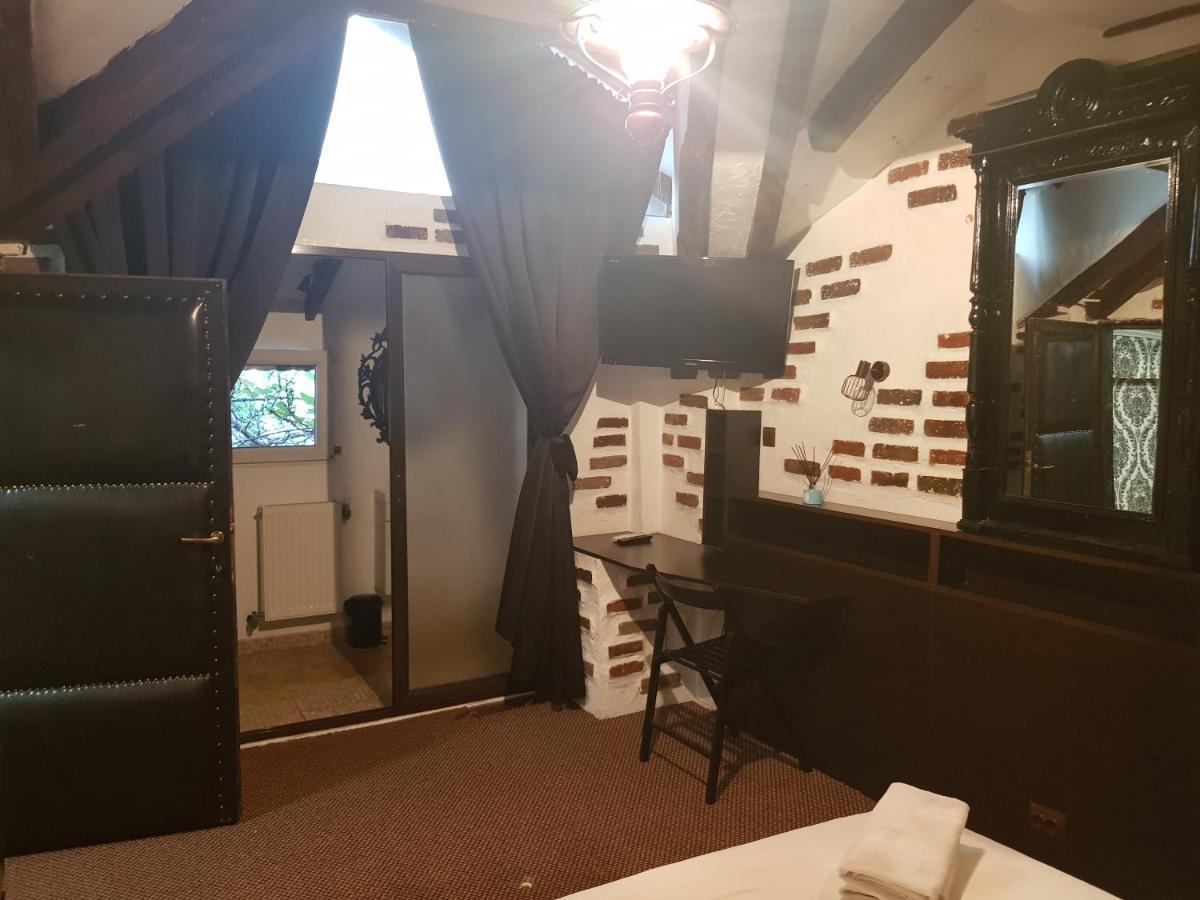 Mpoint Motel Бухарест Экстерьер фото