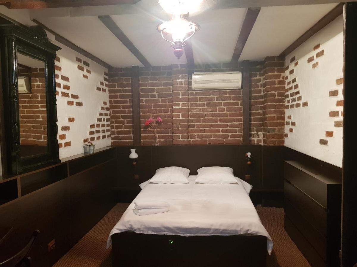 Mpoint Motel Бухарест Экстерьер фото